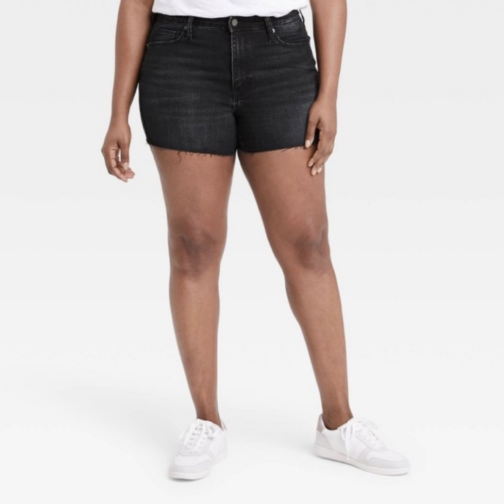 NWT Universal Thread High-Rise Midi Shorts